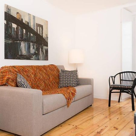 Beautiful Studio In Historic Alfama Lisbon Ruang foto