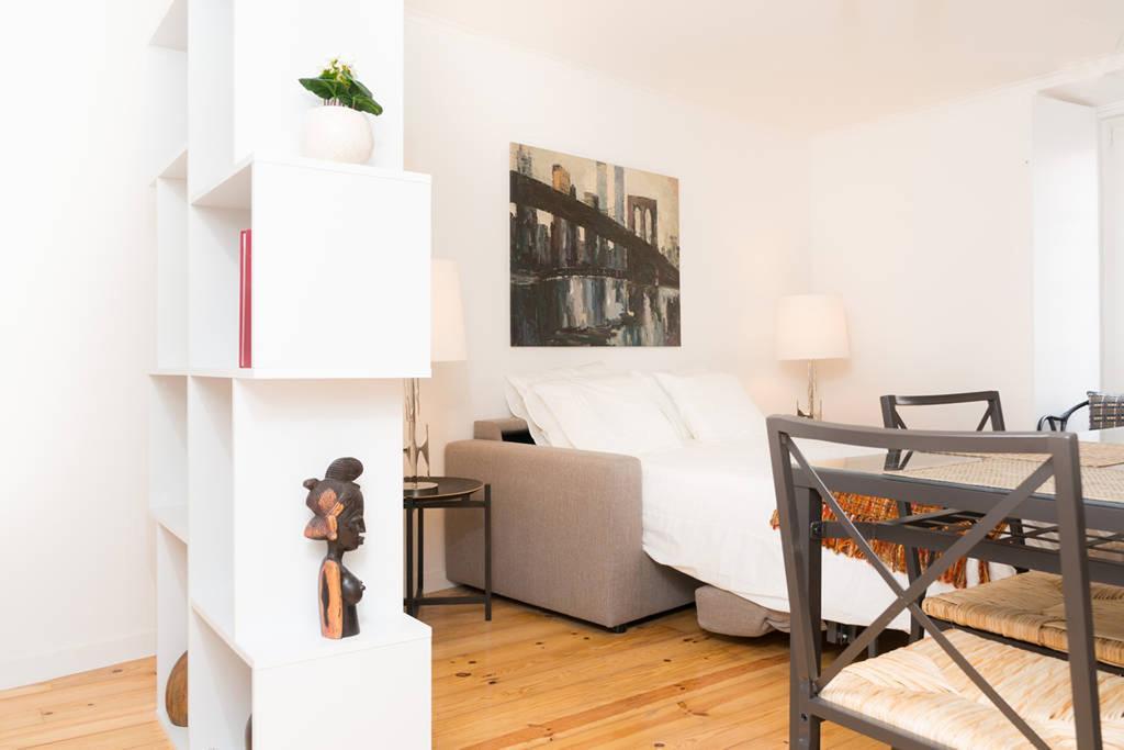 Beautiful Studio In Historic Alfama Lisbon Ruang foto